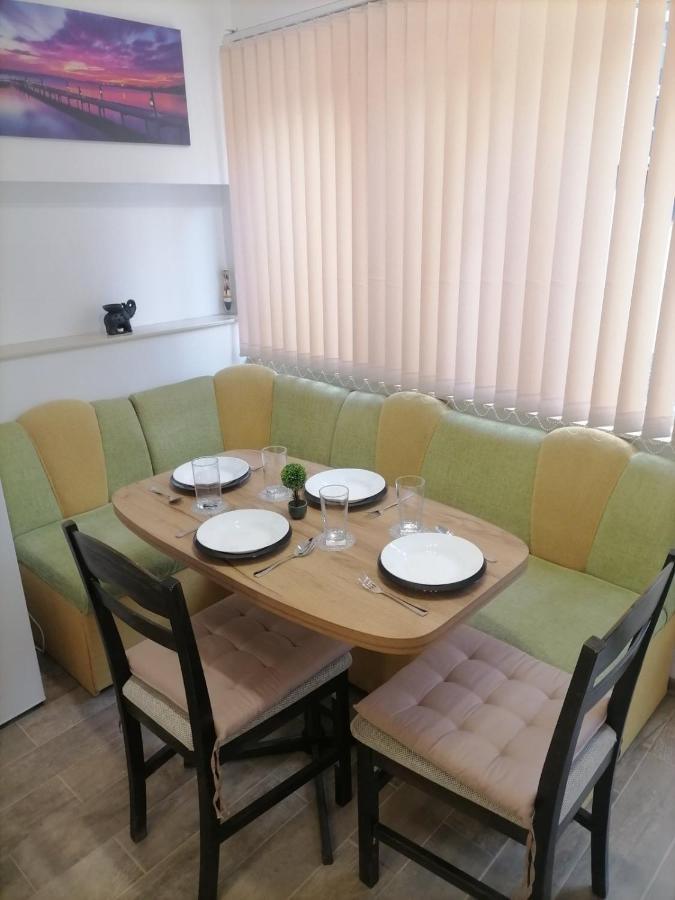 Cosy Apartment With A Sunny Balcony In Warna Zewnętrze zdjęcie